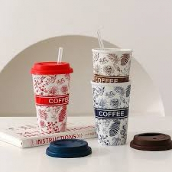 Modern+Design+Ceramic+Coffee+Mug+with+Silicone+lid+and+Glass+Straw